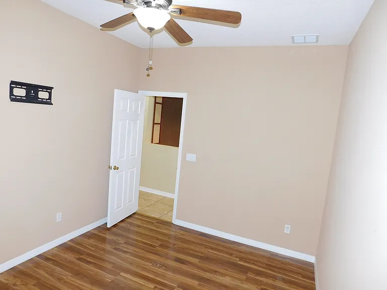 2320 Darlin Cir — Photo 24