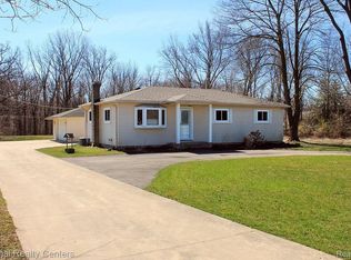 58919 E Eight Mile Rd, South Lyon, MI 48178