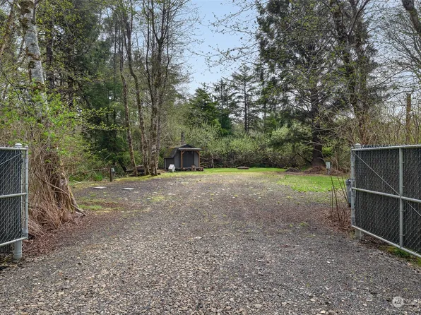 14 Woodland Drive, Copalis Beach, WA 98535