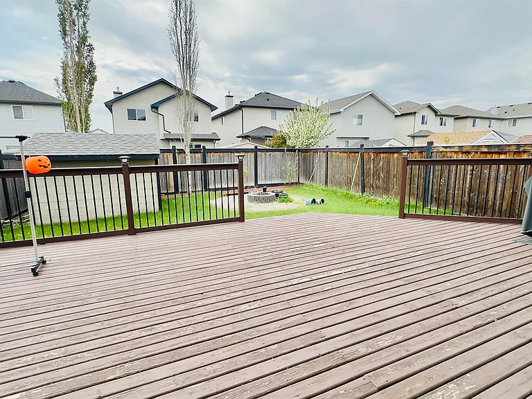 4609 163a Ave NW — Photo 20