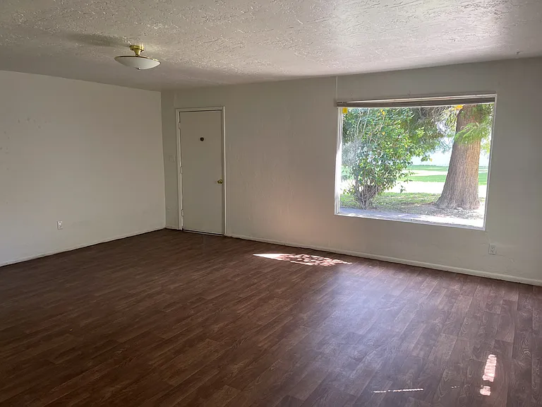 914 W Glendale Ave #2 — Photo 2