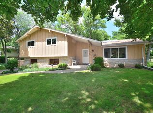 16090 Siesta Ln, City Of Brookfield, WI 53005
