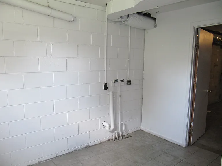 6525 Doris Dr — Photo 28