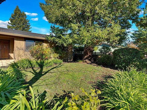 4th image of 528 Linda Drive