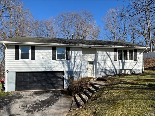 126 Jay St, Chittenango, NY 13037