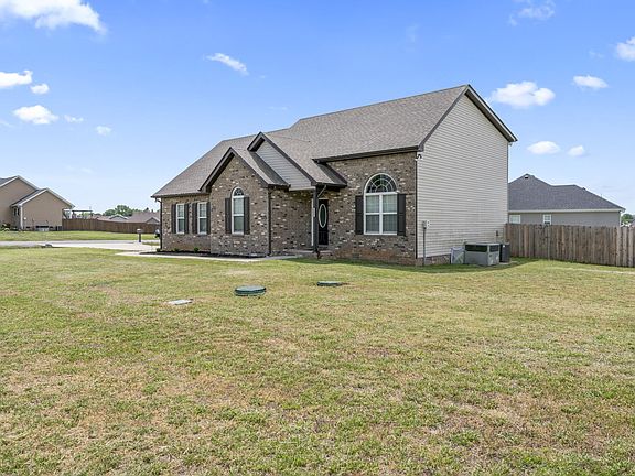 2nd image of 405 Heatherwood Dr