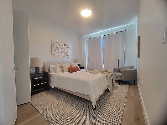 2nd image of 81 Woodbine St #6