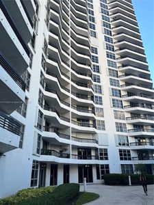 3400 NE 192nd St APT 210, Aventura, FL, 33180