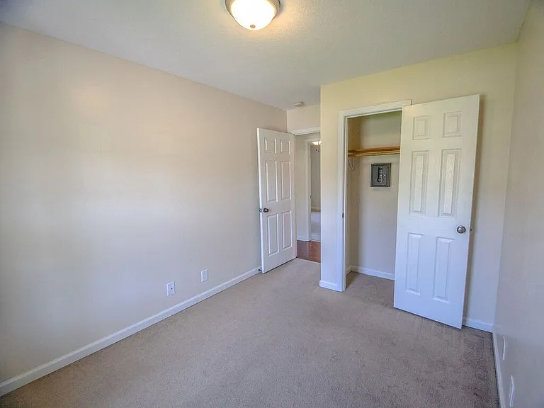 955 Russet Dr — Photo 14
