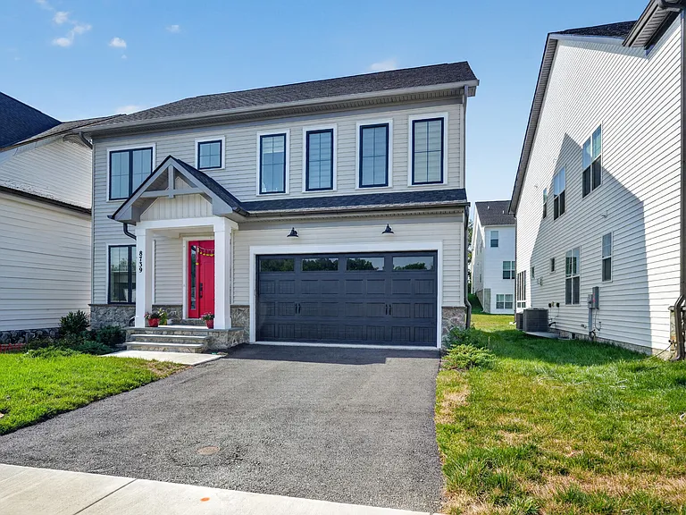 8739 Stone Jug Way — Photo 3