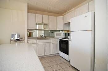 4th image of 1360 N Sandburg Ter APT 705C