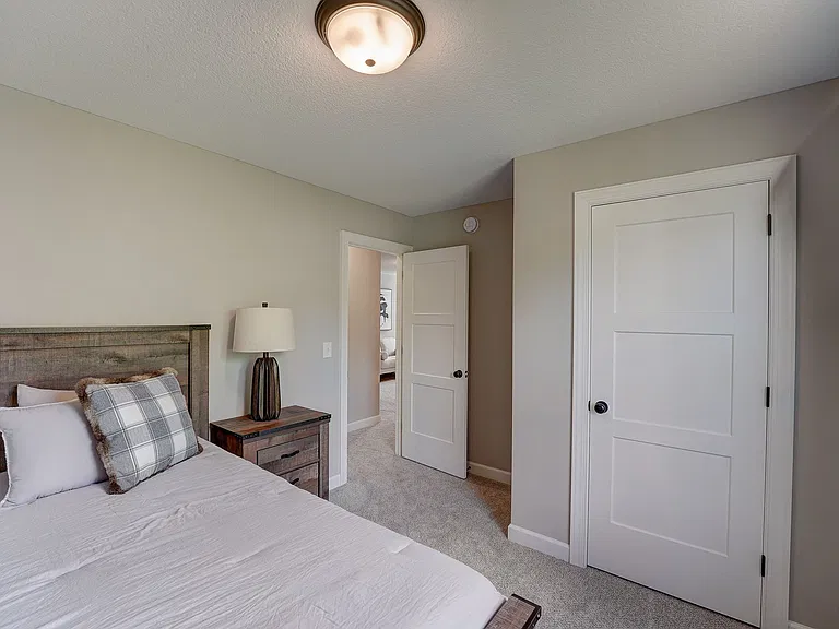 1145X W Laketowne Dr NE — Photo 25
