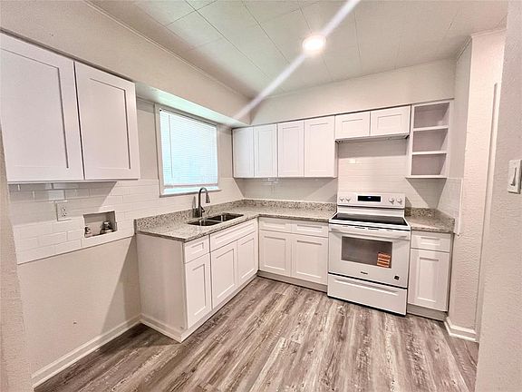4th image of 713 Cindy Ln #713