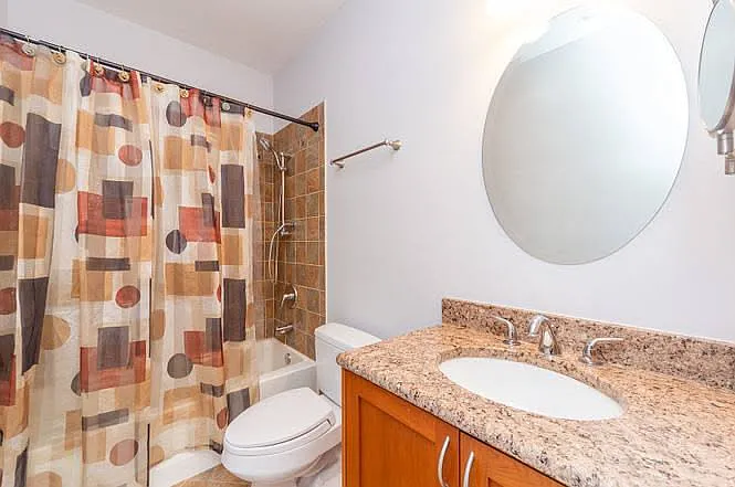 6015 N Mozart St #302 — Photo 16