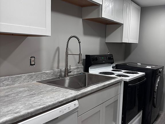 2nd image of 27 Hawthorne Ave