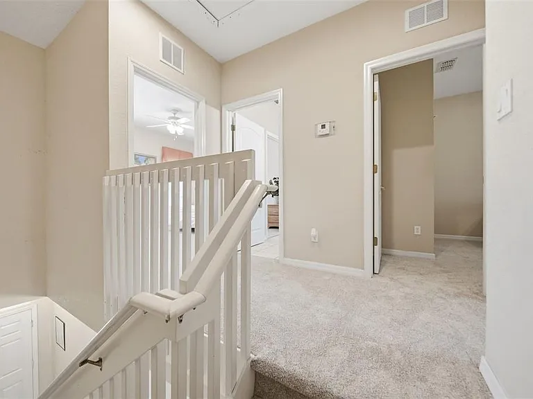 2402 Caravelle Cir — Photo 17