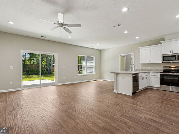 5th image of 184 Herrin Rd