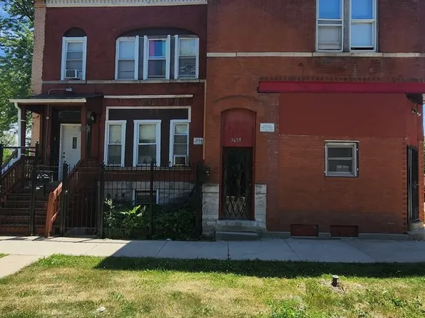 3657 W Ohio St, Chicago, IL 60624