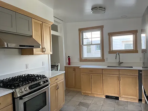 1618 Pine St Photo 1
