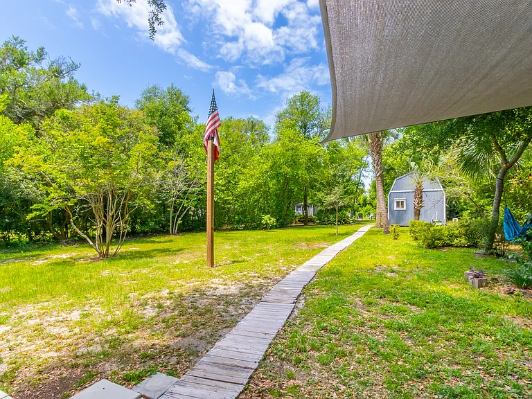 610 Pelham Rd — Photo 3