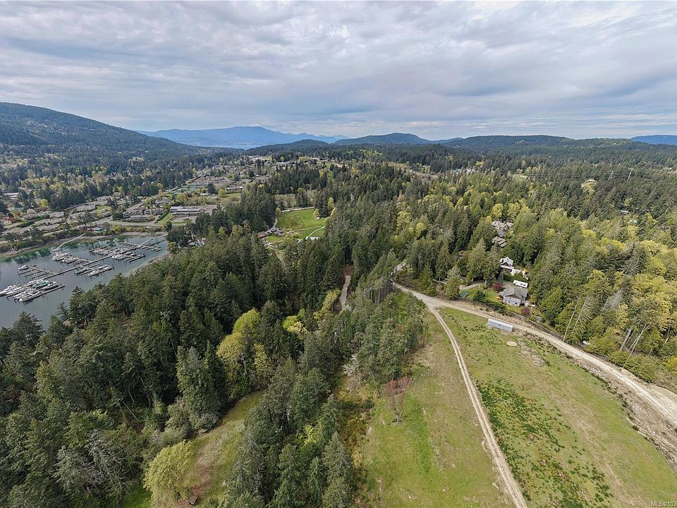 1st image of 2 Churchill Rd