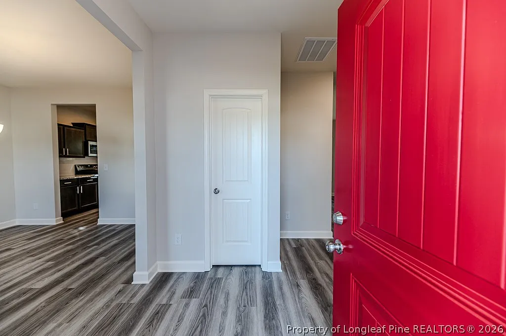 4 bed, 2.5 bath, 1940 sqft, $2,000 — Photo 4