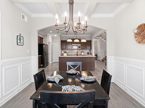 4th image of 534 Country Ln