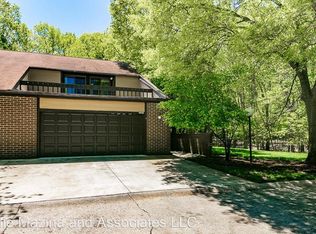 4432 Donna Dr #338, Richmond Heights, OH 44143