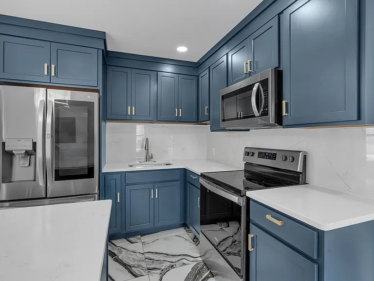 255 Pearl St #1 — Photo 4