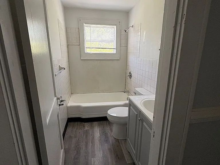1261 N King St #A — Photo 9