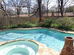 1104 Wood Ridge Dr, Azle, TX 76020