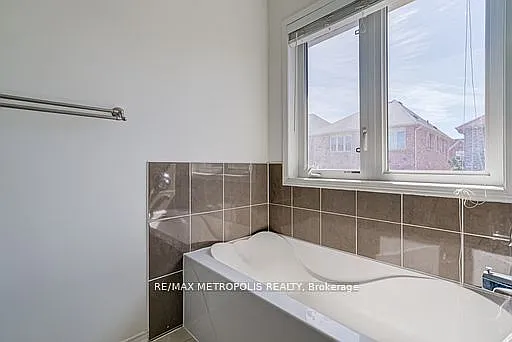 55 Formosa Ave — Photo 15