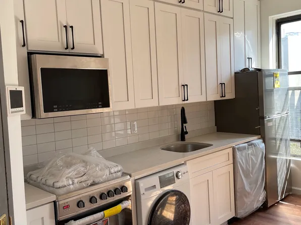 548 Monroe Street image 1 of 9