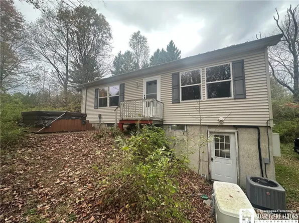 11010 Warner Gulf Rd, Chaffee, NY 14030
