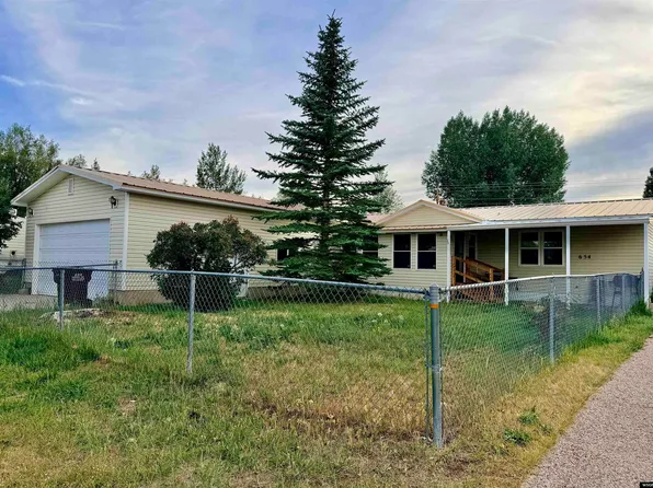 654 Oak Dr, Mountain View, WY 82939