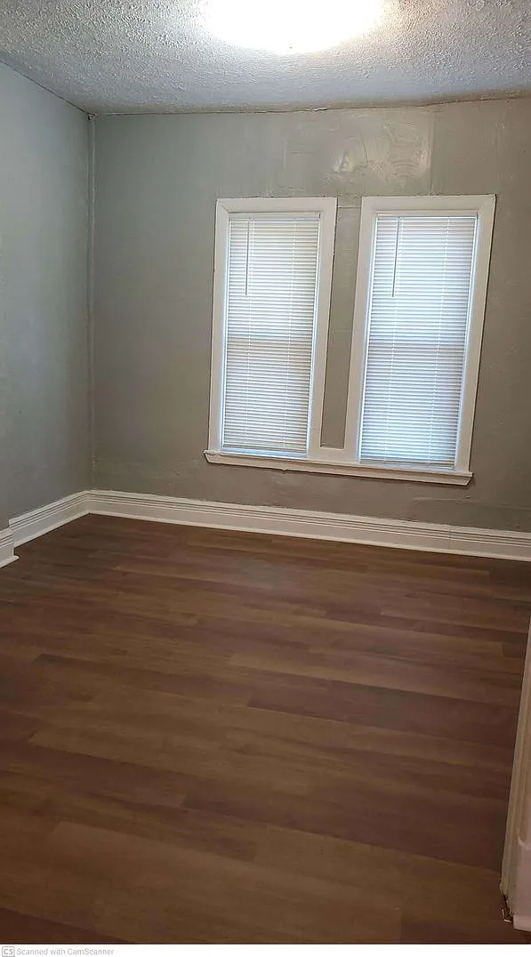 809-811 Herman — Photo 3