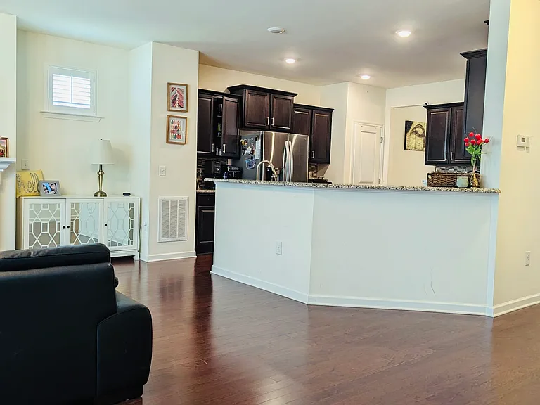 709 Edgewater Ridge Ct — Photo 11
