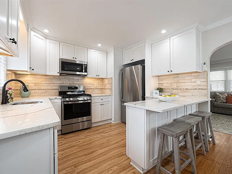 112 N Argyle Ave — Photo 5