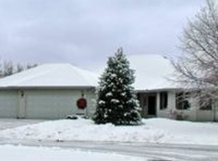 2338 Overlook Cir E, Maplewood, MN 55119