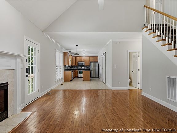 4th image of 105 Shining Water Ln