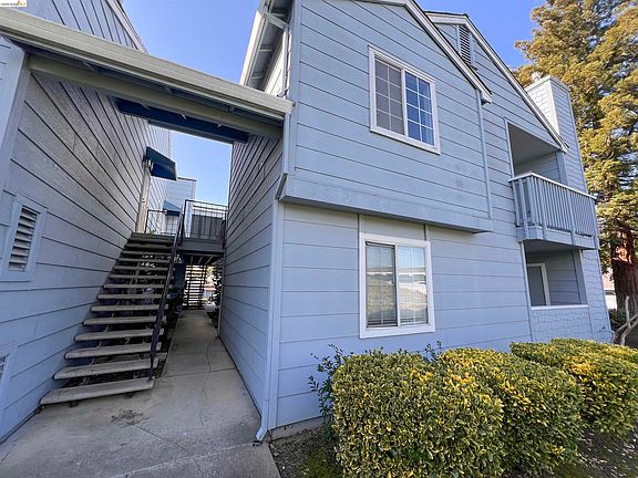 2nd image of 297 Lighthouse Dr