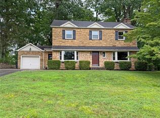 1612 Woodvale Dr, Charleston, WV 25314