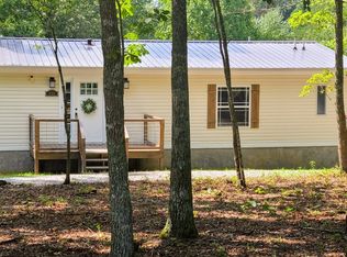 409 Pickett Lake Rd, Coalmont, TN 37313