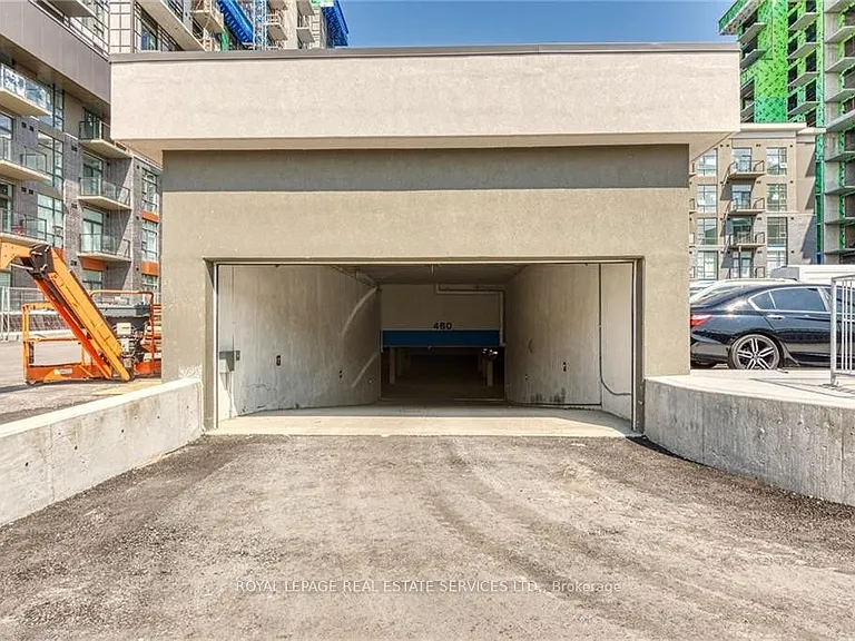 460 Dundas St E #1102 — Photo 31