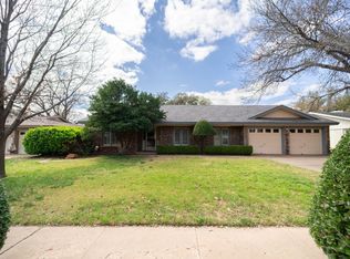 6218 Lynnhaven Dr, Lubbock, TX 79413