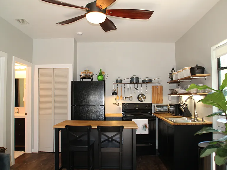 3885 Valencia Rd — Photo 3