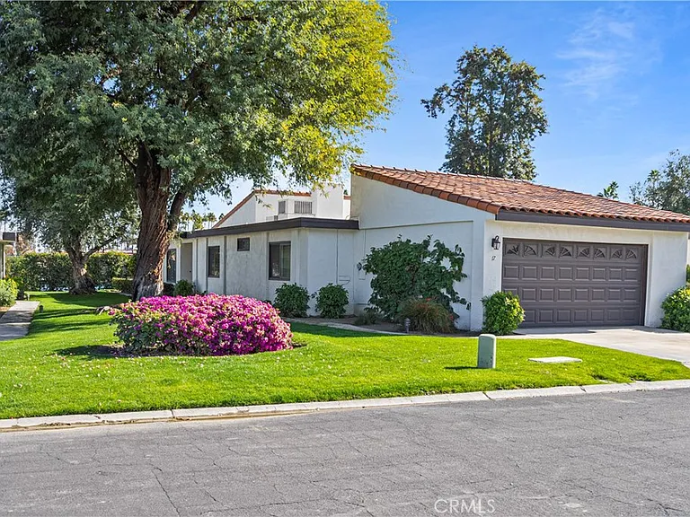 17 Toledo Dr — Photo 38
