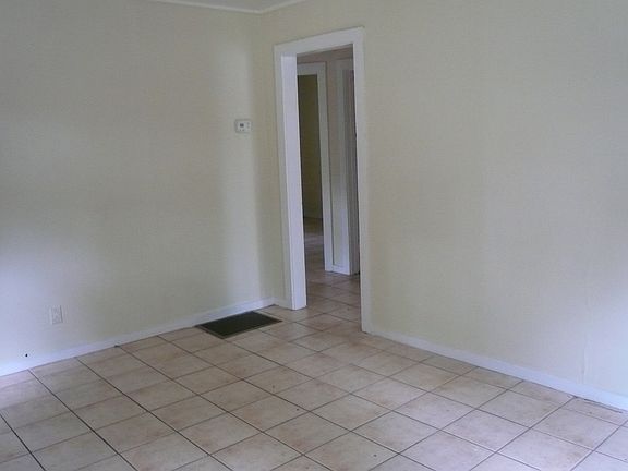 2nd image of 425 Alpha St
