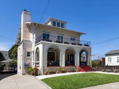 435 Vernon St, Oakland, CA, 94610