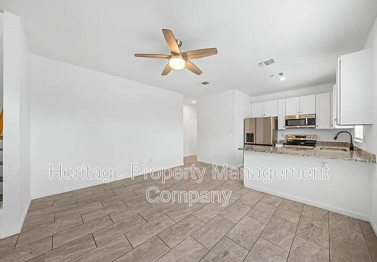 323 Gabriel #1-unit 201 — Photo 8